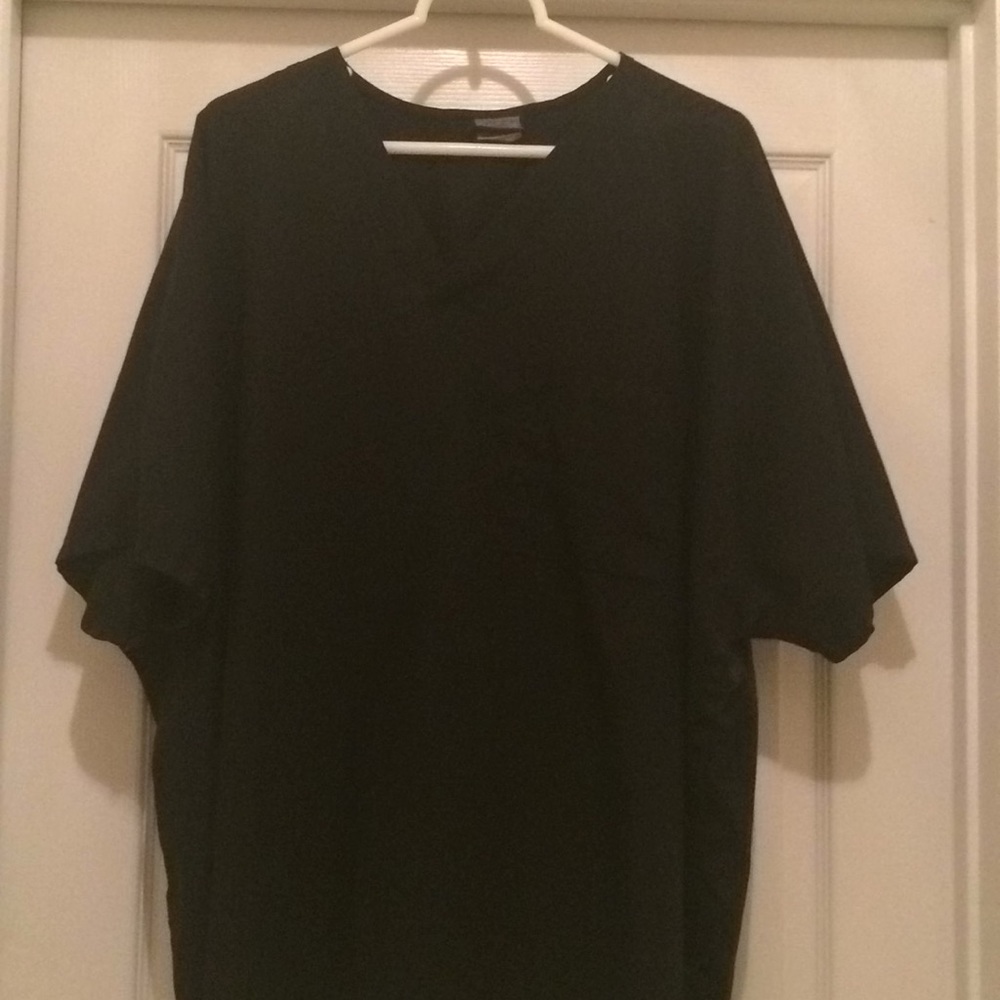 Cherokee scrub top